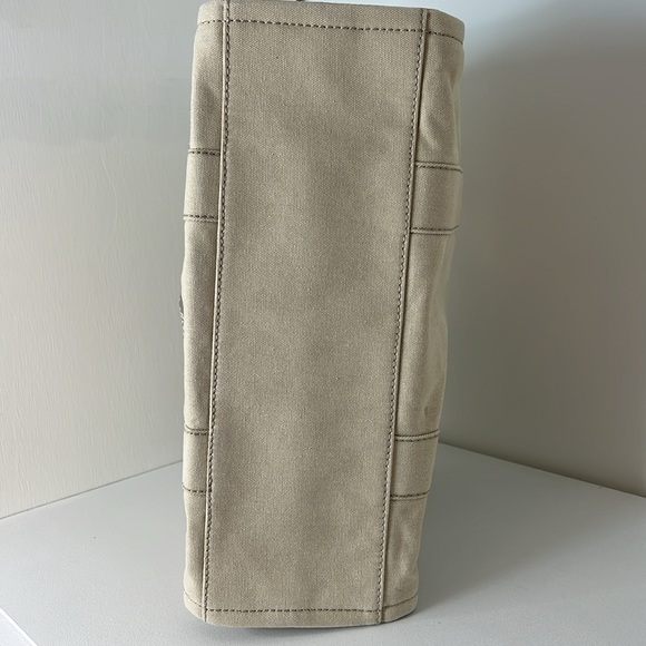 Marc Jacobs The Tote Bag in Ivory - Like New - Picture 7 of 11